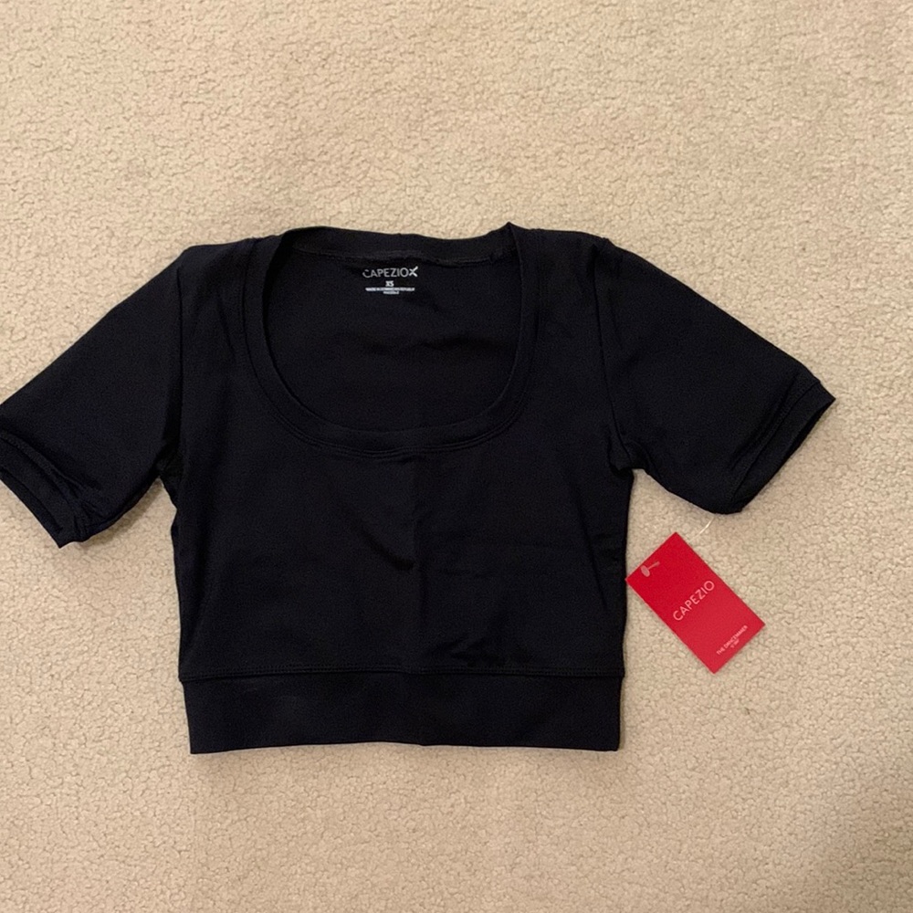 Capezio short sleeve crop top. Size XS.